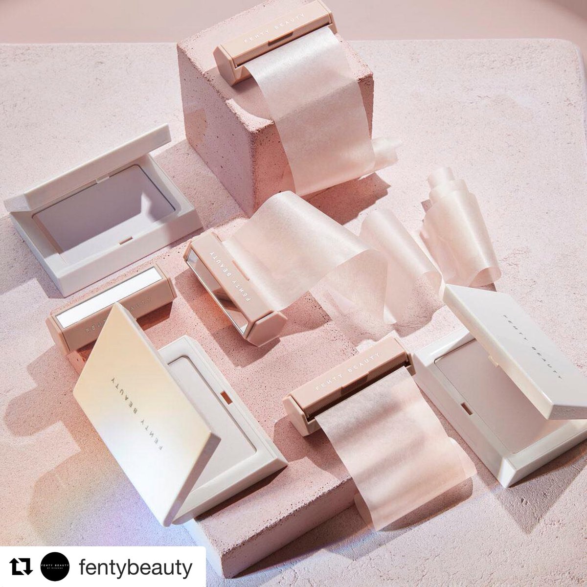 donatda's tweet photo. #Repost @fentybeauty with @get_repost
Our two favorite ways to stay oil free👌! #INVISIMATTE Blotting Paper and Powder absorb shine on-the-go, while keeping your makeup on 💯! #BloggersTribe #blogginggals #donadiddimakeup #ilovemakeup #makeupfanatic #makeuplook #FierceBloggers https://t.co/o5INBQolTG