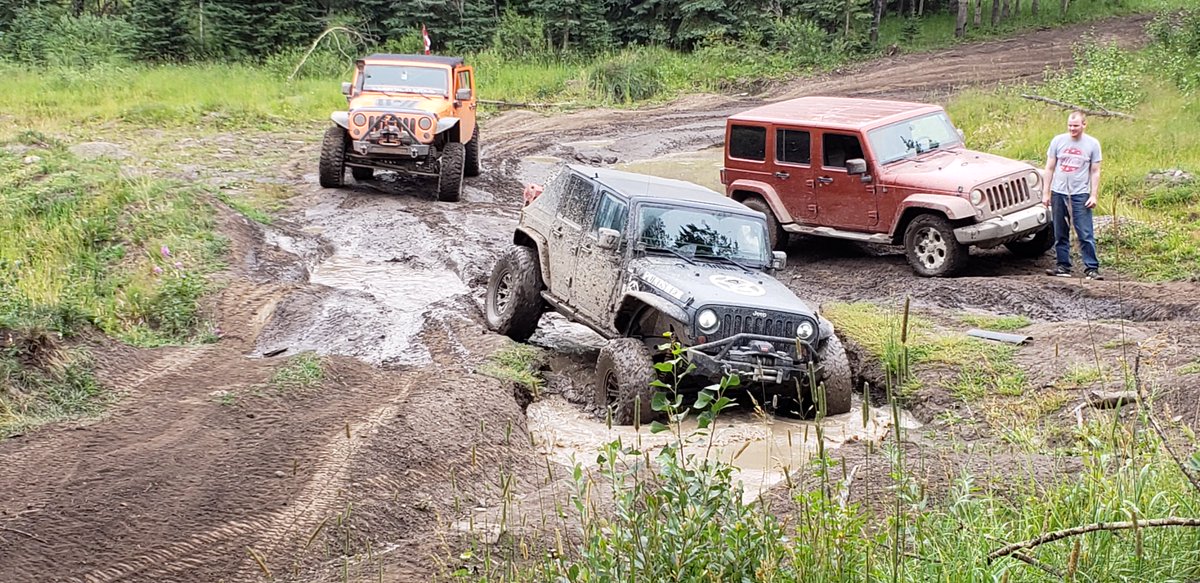 JeepDaddyInc's tweet image. COUPLE FEET IN THE MUD... jeepdaddyinc.com #JDi @synergymfg #lovethemud #mud #mudfest #dirty #carwash #mudpit #picoftheday #followme #offroad #thejeepmafia #jeephers #jeeplife #jeepjunkiesyyc #4x4beast #bestoffroad #instajeepthing #jeepswag #YouFirst