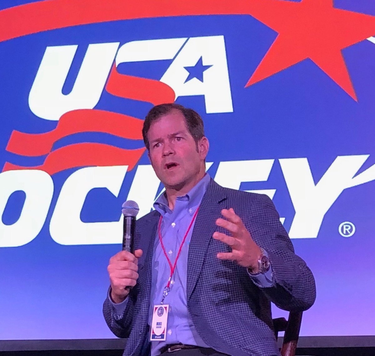 USAHMagazine's tweet photo. The most important piece of equipment you have is your brain. How you approach the game is what matters the most. — Mike Richter #2018NHCS https://t.co/7KyHs0hMhZ