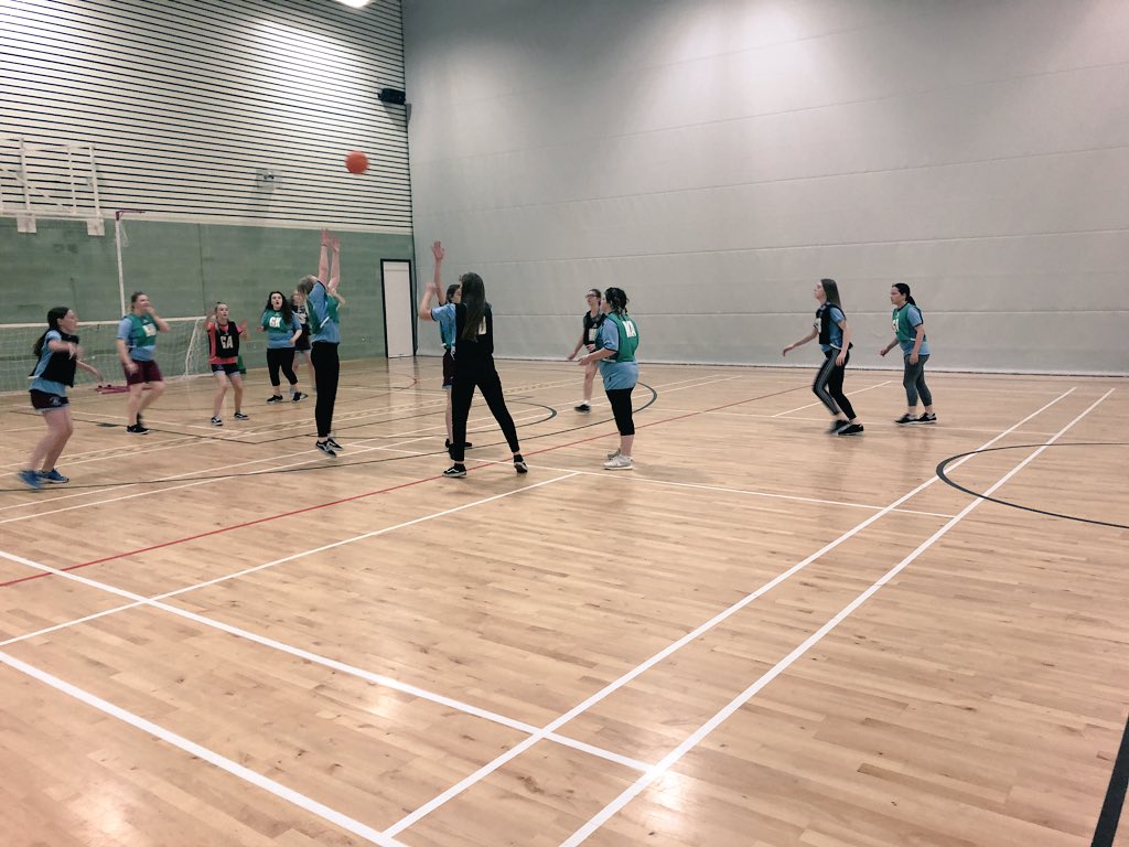 AngusCouncil's tweet photo. RT: ActiveSchAngus: Fantastic turn out again ForAcad for Friday PM Netball.. 50 girls! Thanks to the seniors for leading the sessions NetballScotland #FurtureLeaders #GirlsActivity https://t.co/eBvaKF93nq