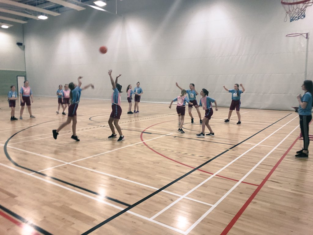 AngusCouncil's tweet photo. RT: ActiveSchAngus: Fantastic turn out again ForAcad for Friday PM Netball.. 50 girls! Thanks to the seniors for leading the sessions NetballScotland #FurtureLeaders #GirlsActivity https://t.co/eBvaKF93nq