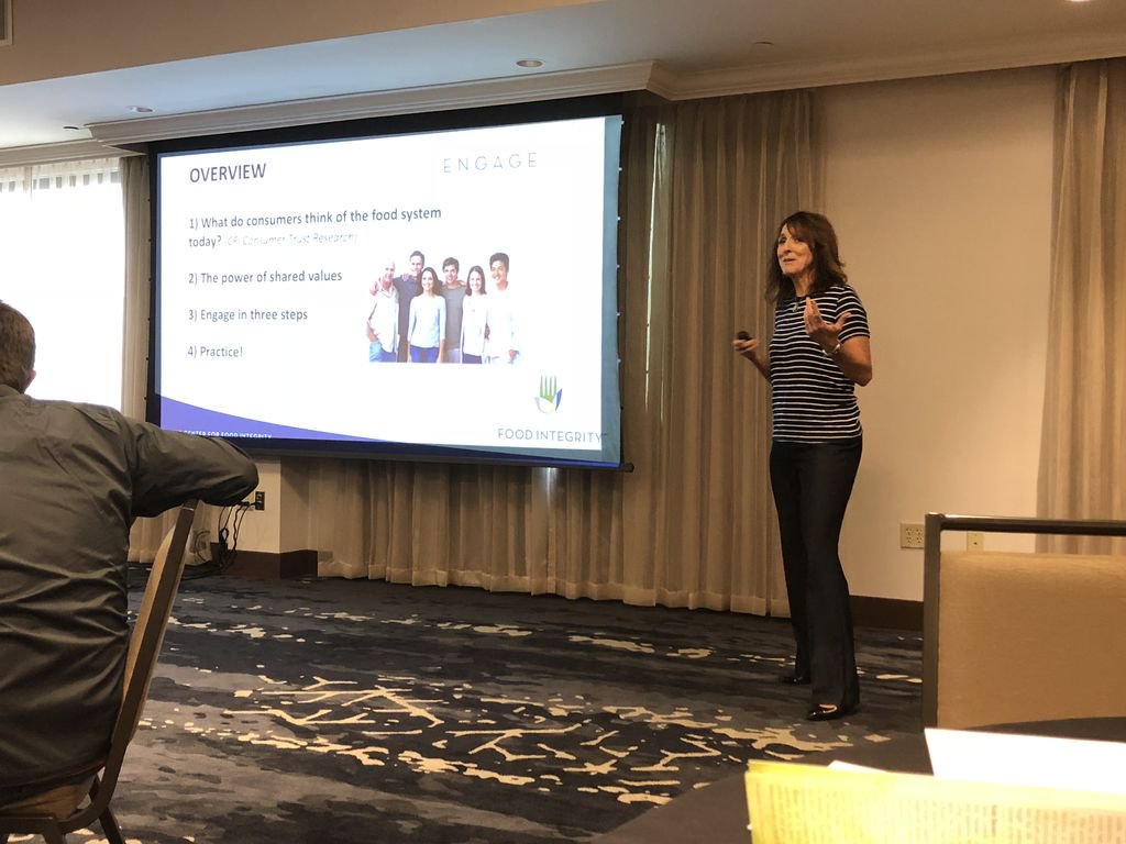 AgCommunicator's tweet photo. Learning how to engage with consumers to overcome skepticism of food and agriculture from @foodintegrity at #TXCornLAND @TexasCorn #corn #agvocate https://t.co/NWqPRHggjW