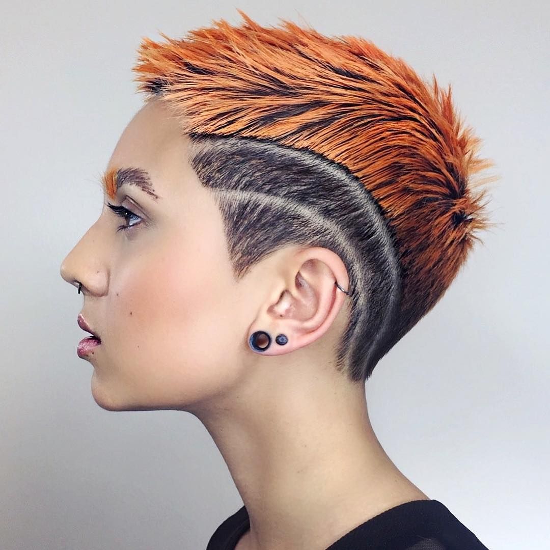 ✨ #ShortcutSaturday is @vwhitmarshhair:
'🖤carve it up🧡⠀mua/brows: @jk.mua ⠀model: @kghairworks .⠀
bit.ly/2LqEAaS
#hairoftheday #haircut #currentlywearing #razor #clippers #hairdesign #bangstyle #elevatehair #behindthechair #hairnerd #licensedtocreate #hairblogger