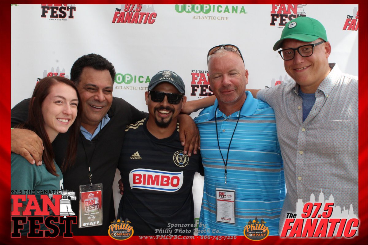 UnionD00P's tweet image. #975FanFest #LondonContest