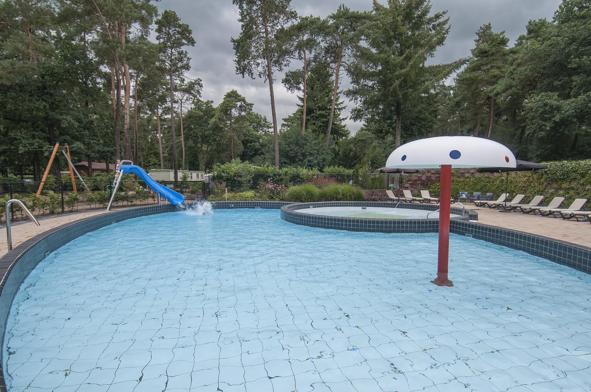 ConstansLeander's tweet image. Vakantiehuis te koop #otterlo #veluwe #lorkenbos funda.nl/recreatie/otte…