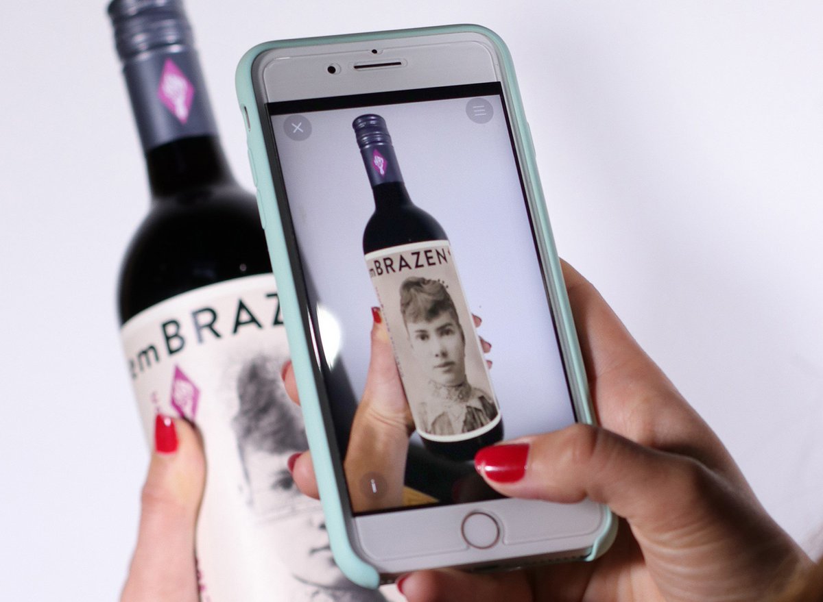 ScoutHouseLab's tweet image. AR Wine Labels Pay Tribute To Female Pioneers via @KlyeOnFire vrscout.com/news/ar-wine-t…