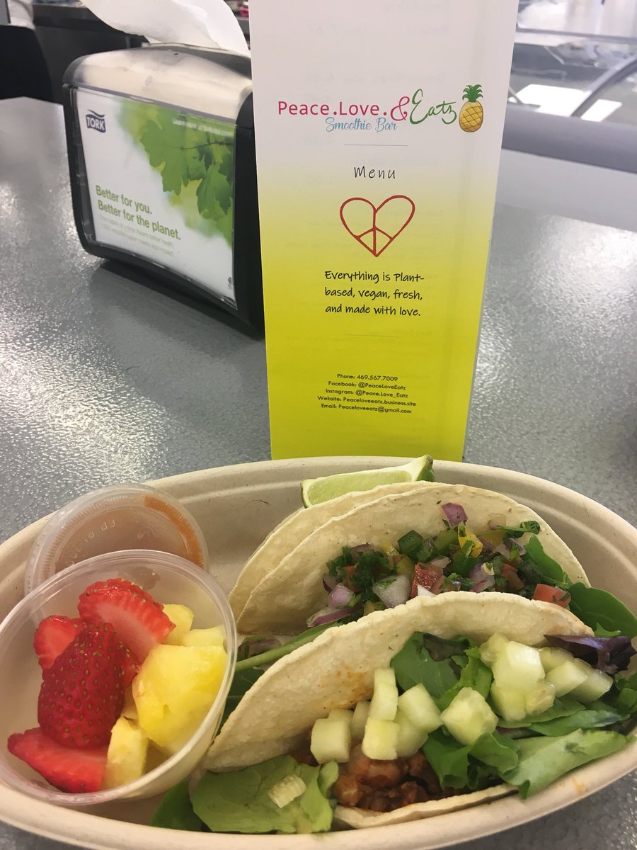 Torres1Brittany's tweet photo. Also at the DeSoto Marketplace is #peaceloveeatz a vegan restaurant serving up amazingly delicious fresh and clean food. The taco trio was awesome! You have to try it! #DeSotoMarketplace https://t.co/x7Rf4W2fSL