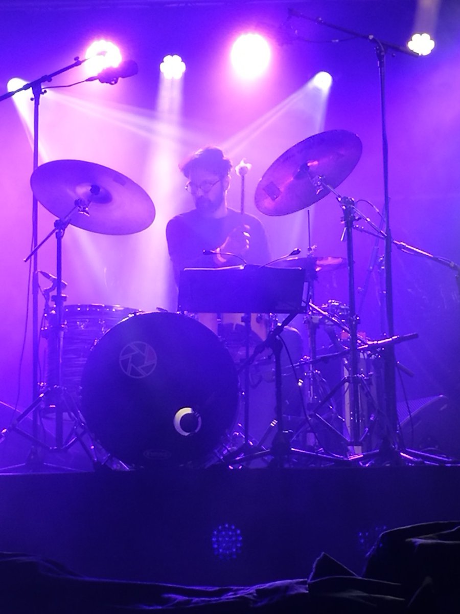 RadioKC's tweet photo. Sur scène maintenant à @luzarches  au Festival Les @carrieresstroch 

Le groupe trip ô rock @LivingRuinsBand https://t.co/2y6Wp6dWma