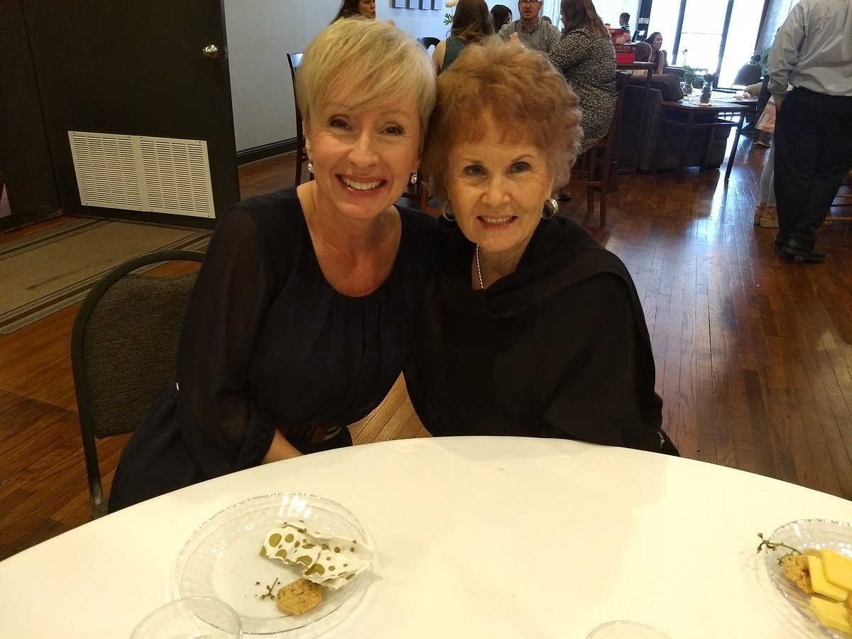 MajorG_TX20105's tweet photo. This is what 75+ combined years of marriage will do to you Amy... Fabulous #mills2mcclure2018 https://t.co/HTHK8e7rPu