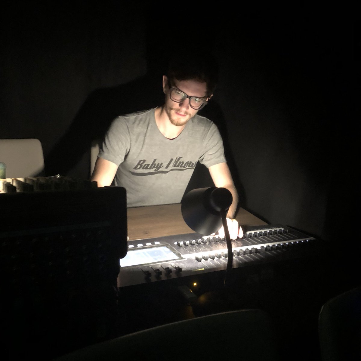 wandelear's tweet photo. Hard at work or hardly working!? #EdFringe @river_gypsy https://t.co/ZNqD5tMNzy