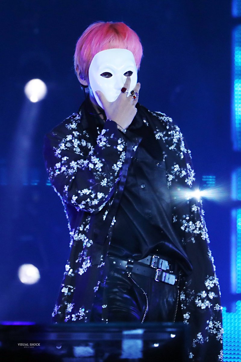 ratedkimtae tweet picture