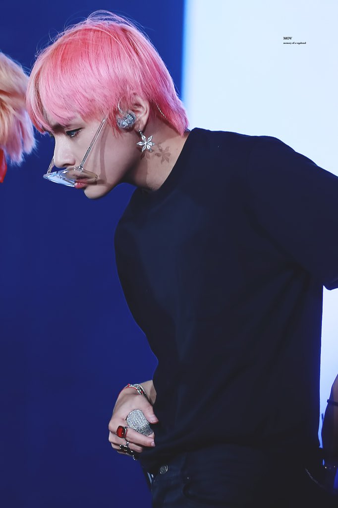 ratedkimtae tweet picture
