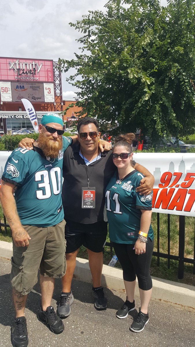 KKayros's tweet image. #975FanFest #LondonContest