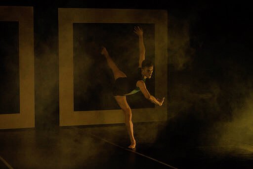 ConvexusC's tweet photo. #convexus #thearchitecturalbody Coreógrafo y bailarín @frankro0108 https://t.co/DLIwLlPoA5