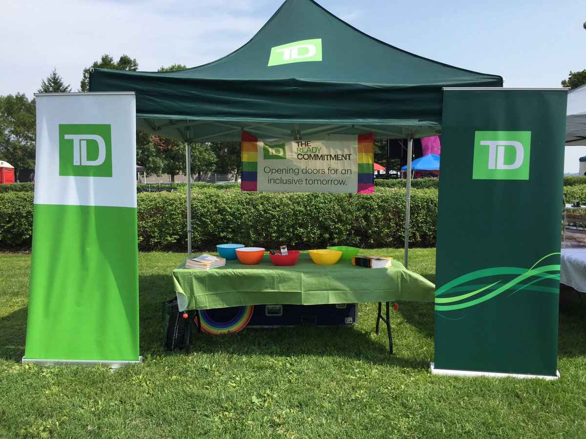 JenKane5's tweet photo. #TDMonctonMarketPride #TheReadyCommitment #MiniMe #inclusion #makingbracelets #loveislove #community #katethemascot @SanaHubaishy @TinaFMurphy @Danielle2Gaudet @KateCogswell1 @BabkirkJodie @TinorSebastien @KarenMac_TD https://t.co/u6g1Urxuhr