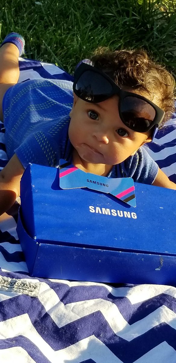 pinkzombie1986's tweet photo. Samsung baby. #TMOSamsungLaunchWeek #tmobile #samsung #UnCarrier @SamsungMobile @TMobile @JohnLegere @Dana_Edwards24 https://t.co/xitmDm6t1t