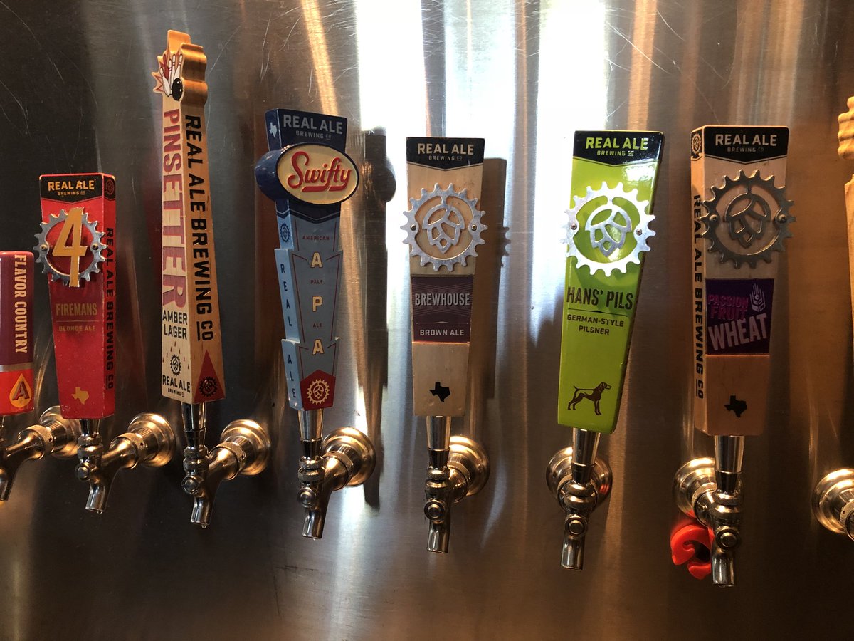 RealAleAustin's tweet image. Happy 5th Anniversary to our friends @schoolhousepub! Come celebrate from 3-8pm with $5 Real Ale pints, food and drink specials, and brewery swag for days! Dunk tank on hand if the beers aren’t enough to coolmyou down!