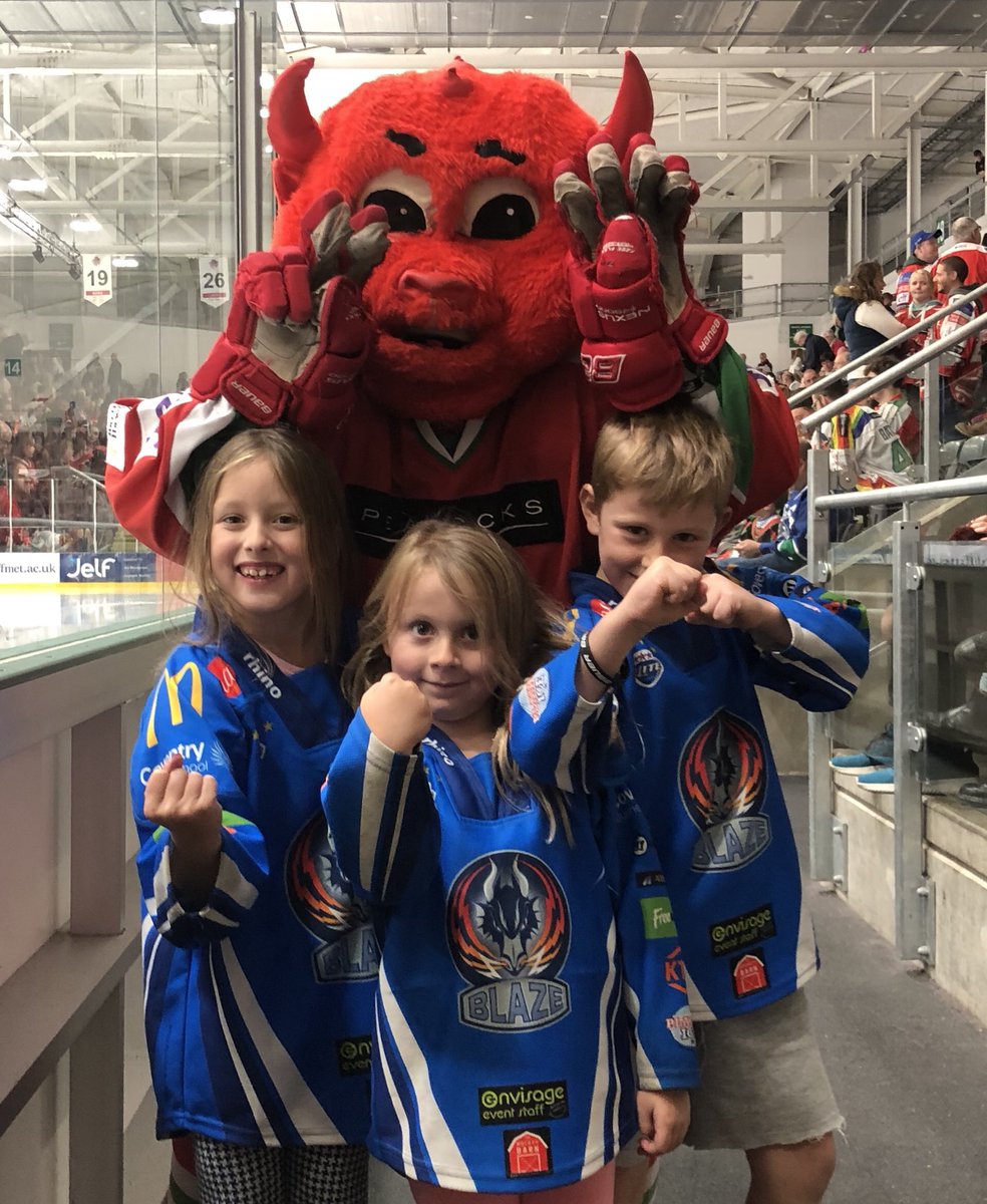 sinsall's tweet image. First @covblazehockey pre-season game, loads of positives to take from the game. Kids super excited to see @Keeeeno88 who’s going to be a huge asset to the team and @covblazeacademy #icehockey #covblaze @bobihc