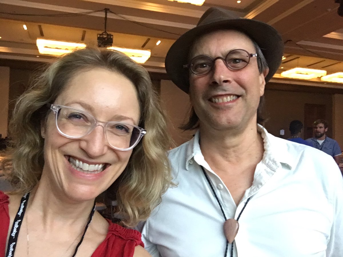 zombiegal33's tweet image. Thrilled to meet @tinydesk Bob Boilen today at @cdbabymusic #diymusicianconference. Hope to see you soon at a @tonymemmel show! #musicfans unite!