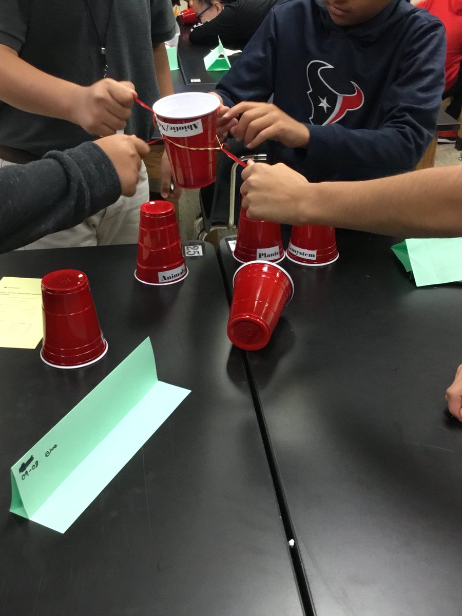 Mr_Posada_'s tweet photo. First week of school and had student team building activities with making concept maps relevant to Science. #AISDMSciFam #HambrickMS #Science #EngageStudents https://t.co/1mE9hpdhdI