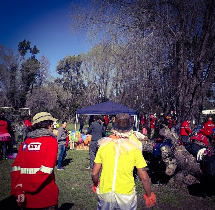 Set_tigre's tweet photo. El personal de Emergencias del SET ,voluntariamente planifico un evento Llevando  a cabo #unasonrisitaparaeldelta un agasajo para el día del niño.
Hermosa jornada y trabajo en equipo para que esto se logre https://t.co/tRecZUqYrm