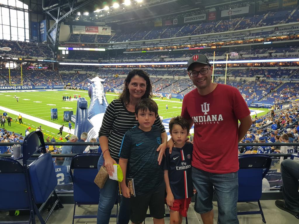 DanielNevesPer1's tweet photo. #SFvsIND #firstcoltsgame https://t.co/8R92eSWMZB