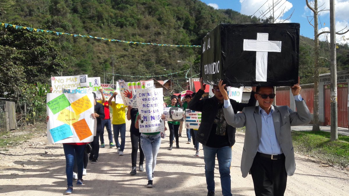 KathiluRamirez's tweet photo. Chontabamba fue impactada con Marcha #RompiendoElSilencio #DMOxapampa @YudyVilladeRome @AdventistasMAC @AdventistasUPS @elardcabrera https://t.co/n8WwIZfwnx