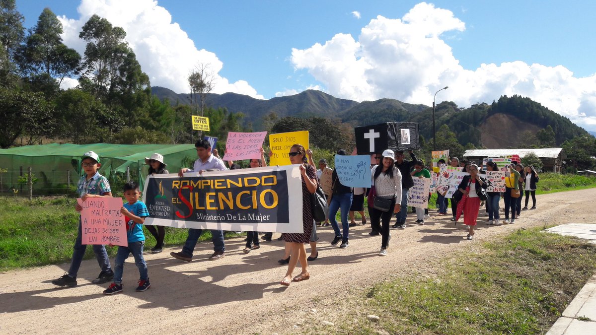 KathiluRamirez's tweet photo. Chontabamba fue impactada con Marcha #RompiendoElSilencio #DMOxapampa @YudyVilladeRome @AdventistasMAC @AdventistasUPS @elardcabrera https://t.co/n8WwIZfwnx