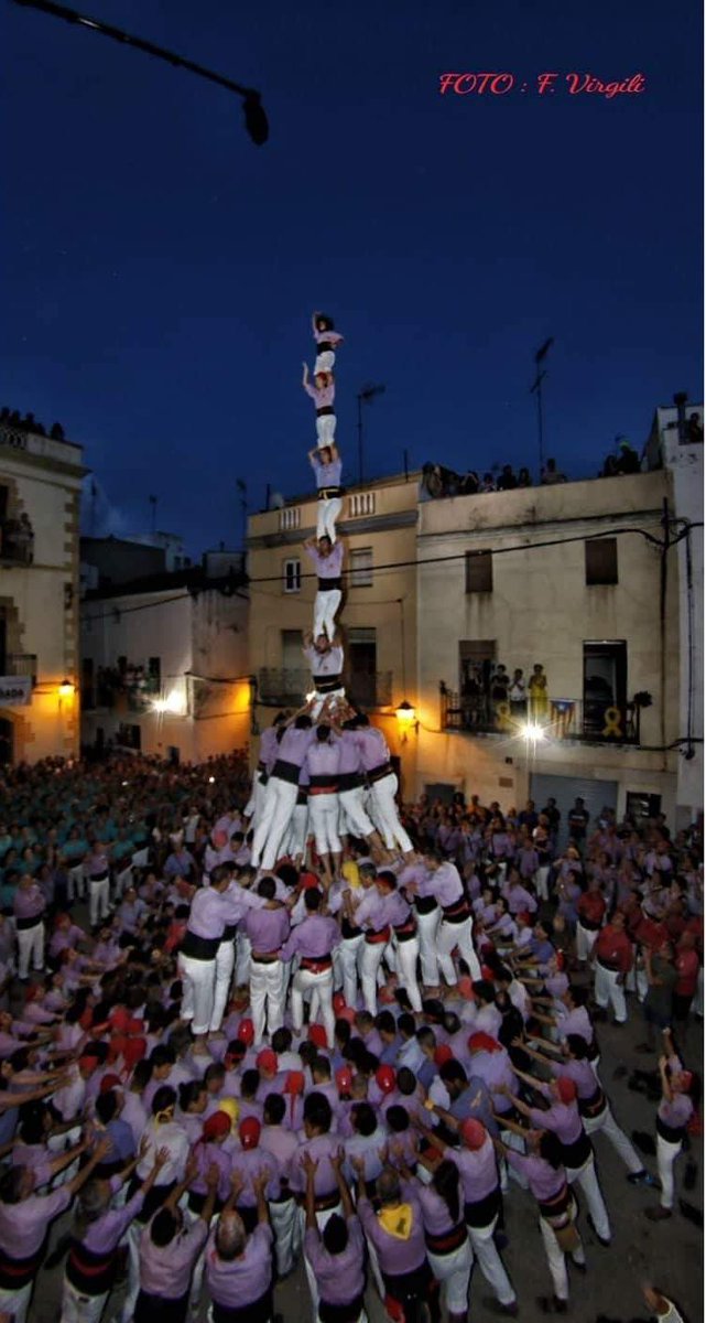 JoveDeTarragona's tweet photo. La nostra diada d'avui a la #FMElCatllar: 5d9f, 4d9fa, 9d8, pd8fm, vd5. És una diada magnífica! Descanseu, que demà tenim la segona ronda, a l'#Arboç. Seguim! #Catllar #castellers #mésJOVEquemai https://t.co/dl4BJjI14s