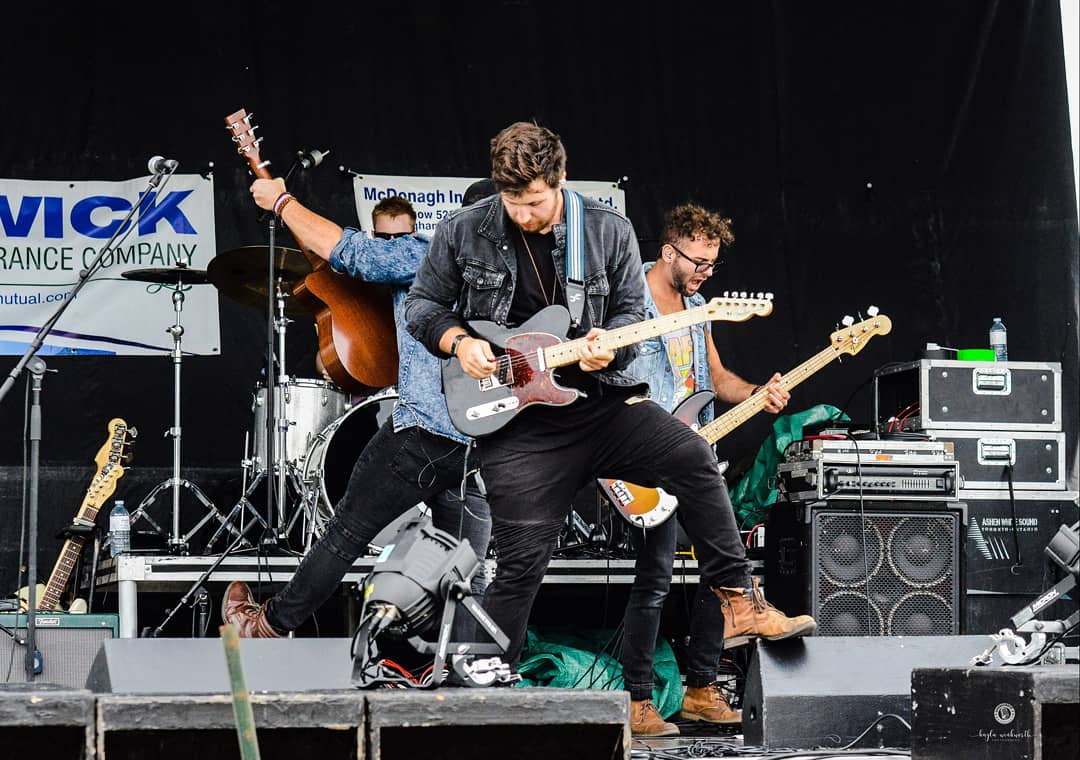 SoundCheckBlg's tweet photo. @BuckTwentyBand rocked the side stage here at @LucknowsMITF .. if you missed their first set be sure to catch them again later this evening! 📸: @kayyerin
.
.
#WeLoveLive #music #live #country #countrymusic #lucknow #mitf2018 #lucknowmusicinthefields https://t.co/RHd4vrjhug
