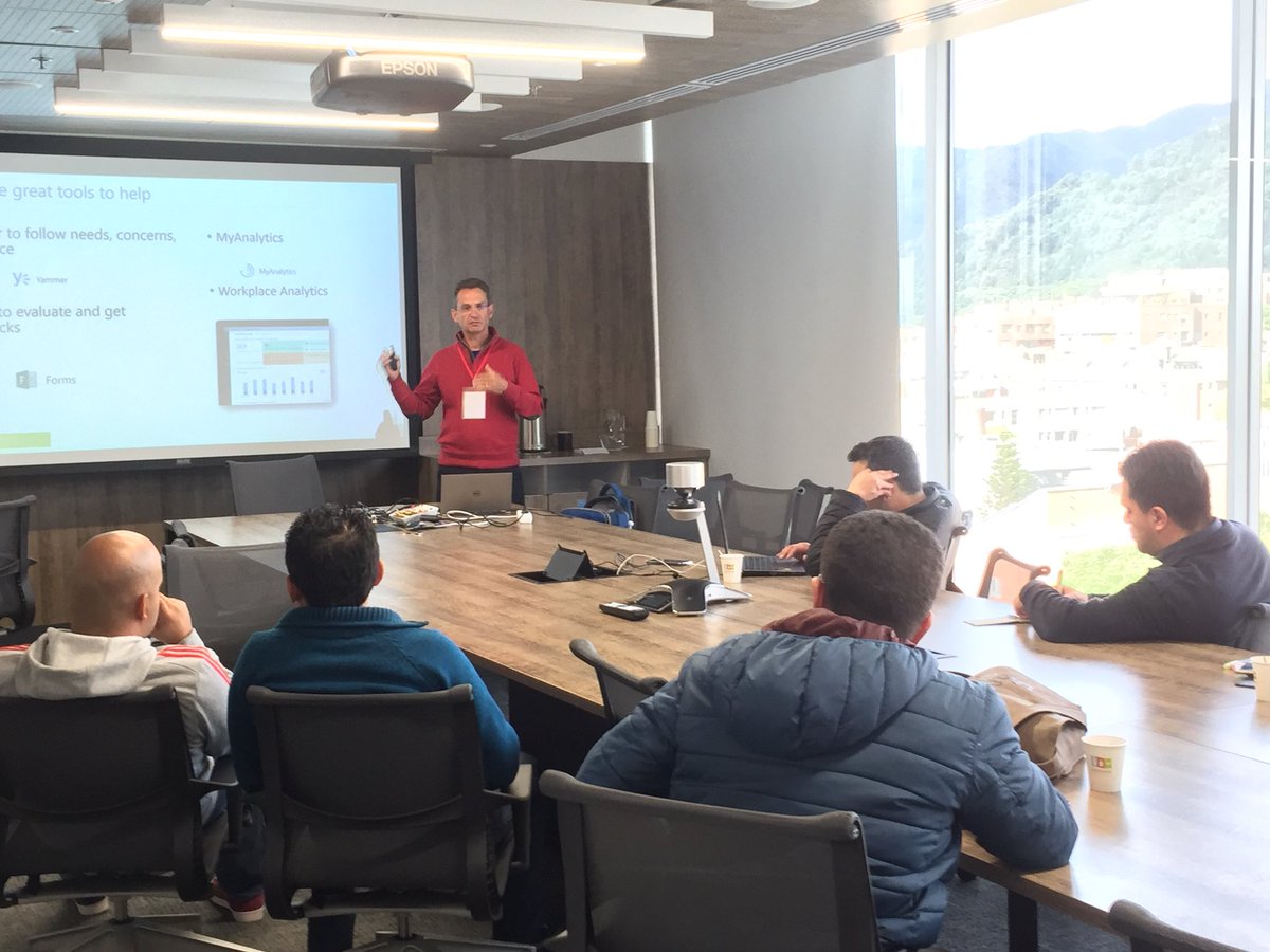 sharecol's tweet photo. #SPSBogota #spsevents How to empower your end-users with Microsoft 365? @patricg https://t.co/sdanXWB3Mv
