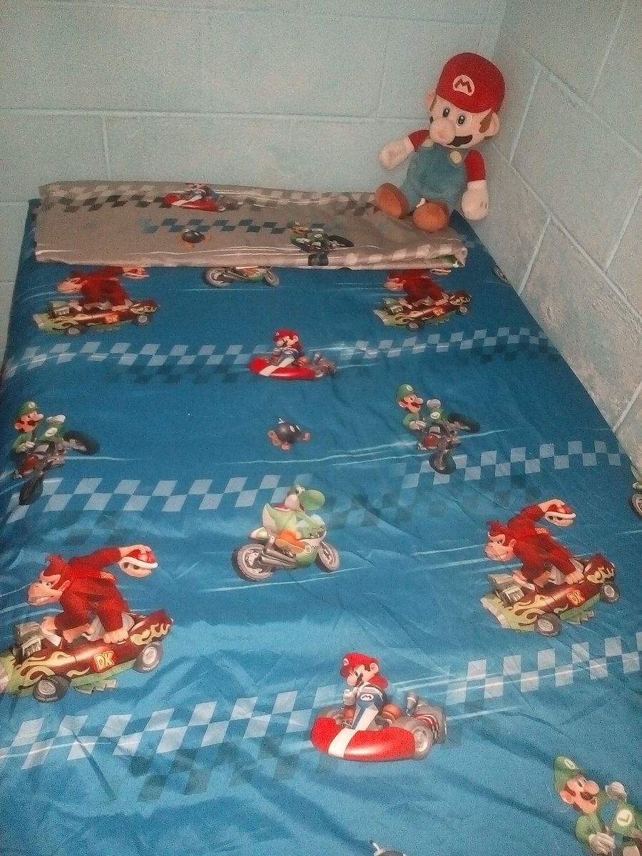 MANUELMENA_SV's tweet photo. Ya arregladita la cama de Mateo #MarioCars https://t.co/BZJ9L4NGyU