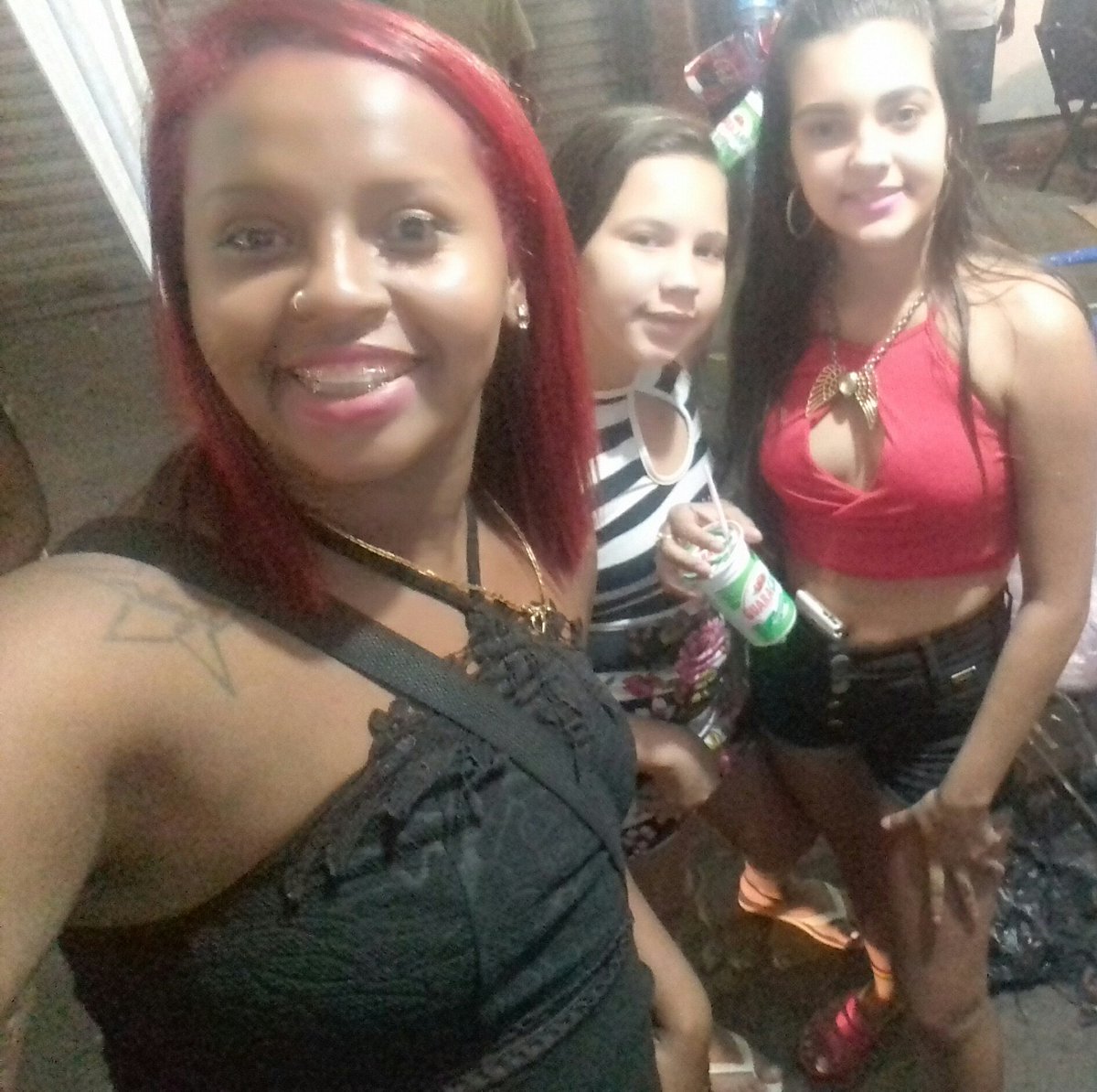 pxlyce's tweet photo. De ontem com as sobrinhas😚 https://t.co/9jjNv5ESw5