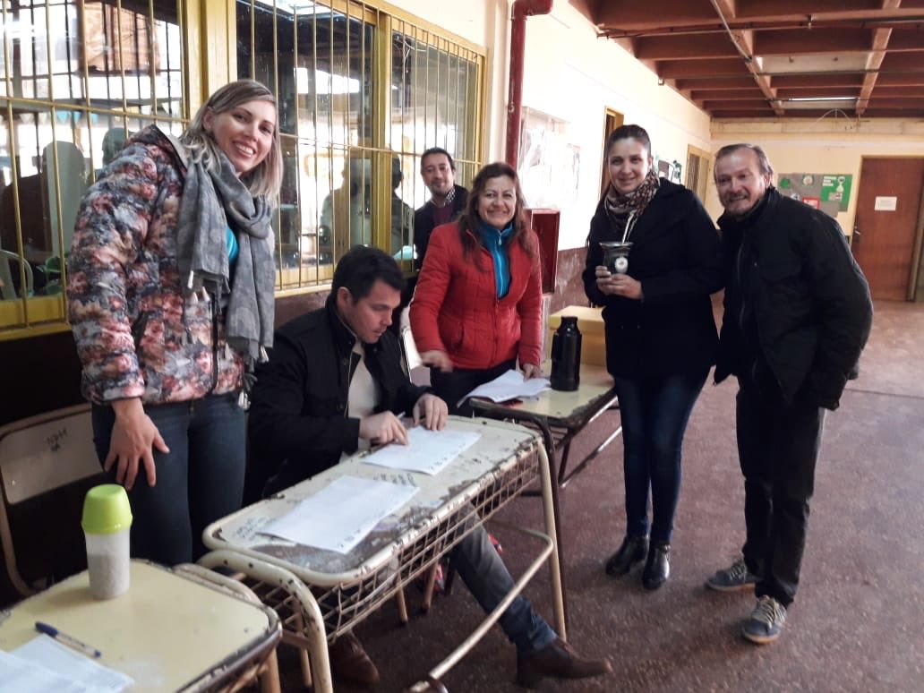 mariluleverberg's tweet photo. Este sábado, también trabajan los delegados de Capital! #Comercio18 Muchisimas gracias por atender a los colegas que estudian las carreras de #ATD @mestigarribia @RosanaL42787234 @grillo141 https://t.co/HPomr40xoP