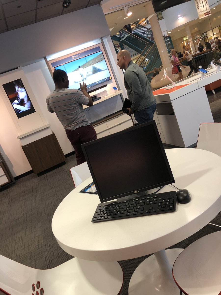 Demoing DTV at its finest over here at Berkshire Mall! This is why Josh is currently at 170.27% to goal this month🤯! Demo every customer every time! @ReneRui23330933 <a href="/Joales_E/">Joales Espinosa</a> <a href="/kuhn3/">Kevin Kuhn</a> <a href="/judy_cavalieri/">Judy Cavalieri</a>