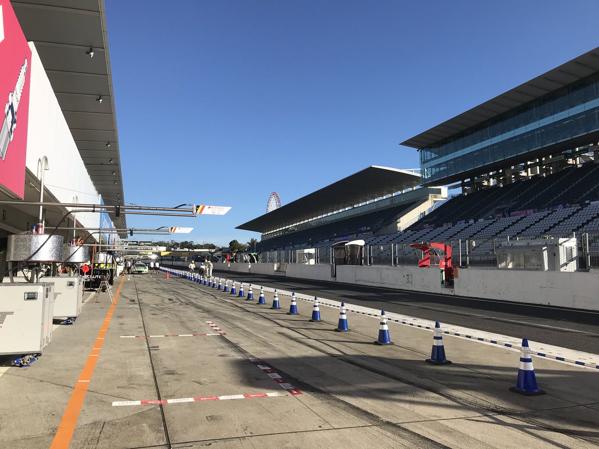 Good morning from <a href="/Suzuka10H/">Suzuka 10 Hours</a> the team’s arrived and we’re ready to go. Warm up in one hour and the race start in 3 at 2am U.K. time!! @BentleyRacing <a href="/IntercontGTC/">Intercontinental GT Challenge</a> #bringthethunder