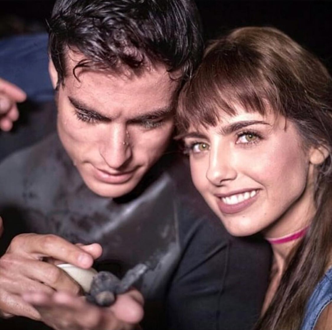 Issaa__12's tweet photo. #ProtagonicoMichelleDanilo @eazcarraga @TvsaTelenovelas @TvsEspectaculos @Canal_Estrellas @Pedrodamianof @productor_mejia @NicandroDiaz @MapatOficial @giselletelevisa @DaniloCarrera @michellerenaud esos momentos detrás de cámaras https://t.co/uX16wJsCAk
