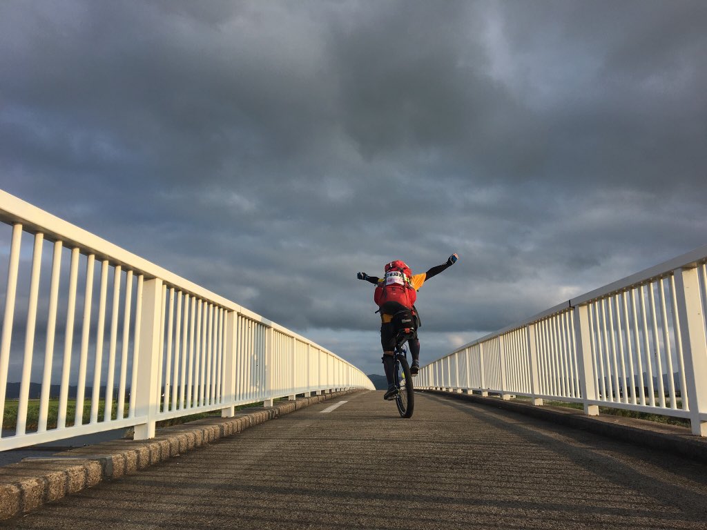 aiueNo1's tweet photo. 一輪車 日本縦断  西日本編
(石川県小松〜鹿児島県 道の駅根占)

★日数★24日間
★走行距離★約1313.2km
★1日に進んだ距離★26〜80km

色んな事、出会いがありました
楽しかったー
応援して下さったり知恵を貸して下さった皆様、本当にありがとうございました😭❤️

冬は、佐多岬到達&amp;沖縄へ！！ https://t.co/d9PYNpPwQ3