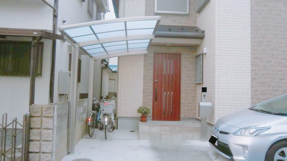 玄関 前 自転車