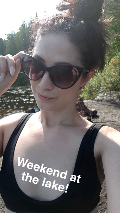 🏕🏕 I've been having such a lovely time camping 🏕🏕 https://t.co/jUF7qNkn43<a href="/tag/pinup"class="tags"><span>#pinup</span></a>