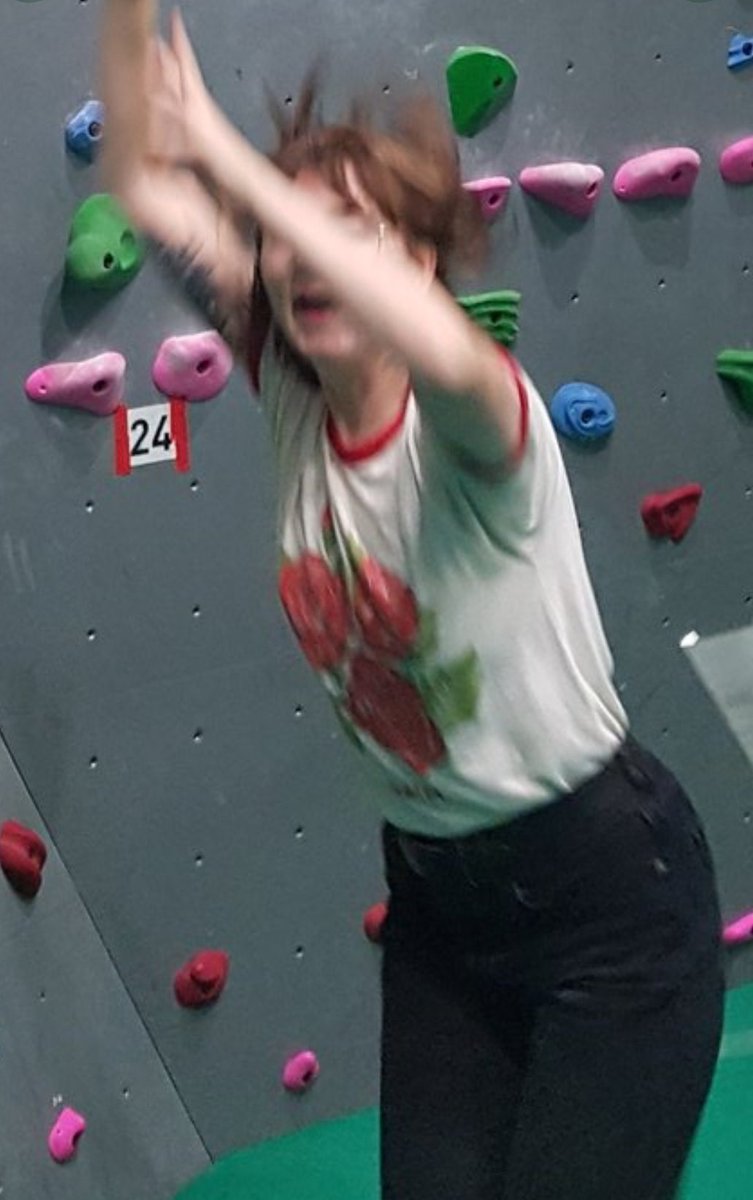 pbandjamanda's tweet photo. I unlearned this wall! #PLLCAR18 https://t.co/eUh2wbd1TF