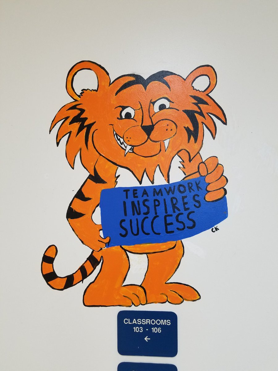 MissB105's tweet photo. Shoutout to the volunteers who came to Truitt IS today to help with the 13th Annual @WaveCityCare School Makeover! The school looks amazing! It will be a great year for the Tiny Tigers about to enter the building! @cpschoolsva  #HeresToANewSchoolYear #TheBestOneYet https://t.co/qjQQziCVMO