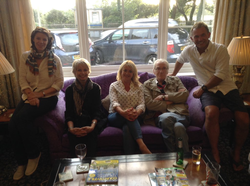 STARSOFTIME's tweet photo. All set for tomorrow's @STARSOFTIME #comiccn @TropicanaWeston #DavidWarner #LallaWard #LisaBowerman #michelleRyan #indoorevent #bankholiday https://t.co/X2cjY0rgCL