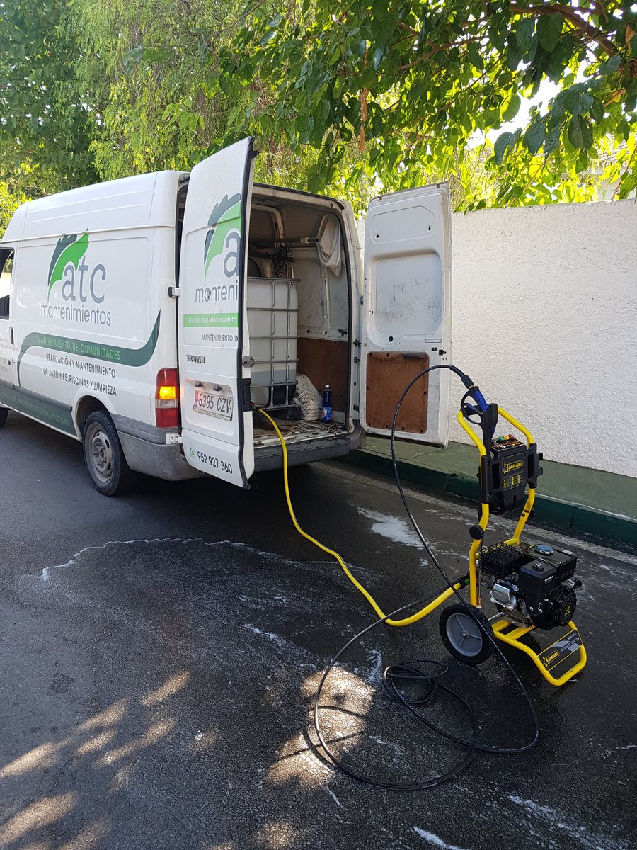 ATC_MANTTO's tweet photo. Presentamos nuestro nuevo equipo de baldeo autónomo. Nuestros clientes disfrutarán de calles realmente limpias. https://t.co/EMnLS24OAo