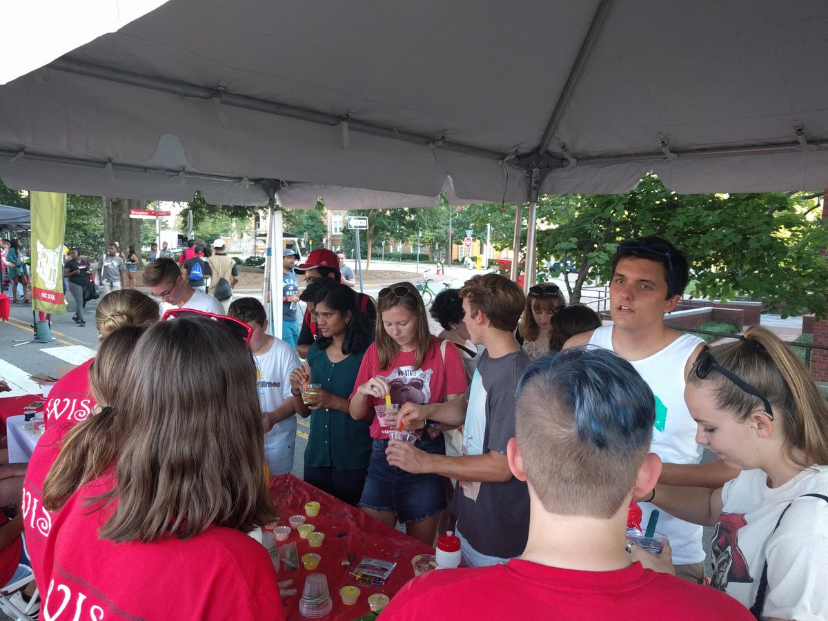 SciencesDiverse's tweet photo. And still busy at the end. #Packapalooza Thank you @NCStateWISE and Sciences Ambassadors. #Slime and #DNABracelets https://t.co/uEv99qM55o