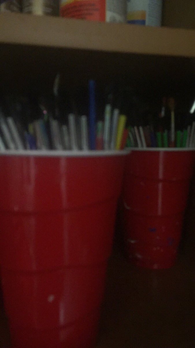 pal_fairfield's tweet image. Chill &amp;amp; Spill prep day!  #heART happens at the center!  Members of the PAL team spent today preparing projects and discussion points!  #DRAWitOUT  at PAL on Monday’s!