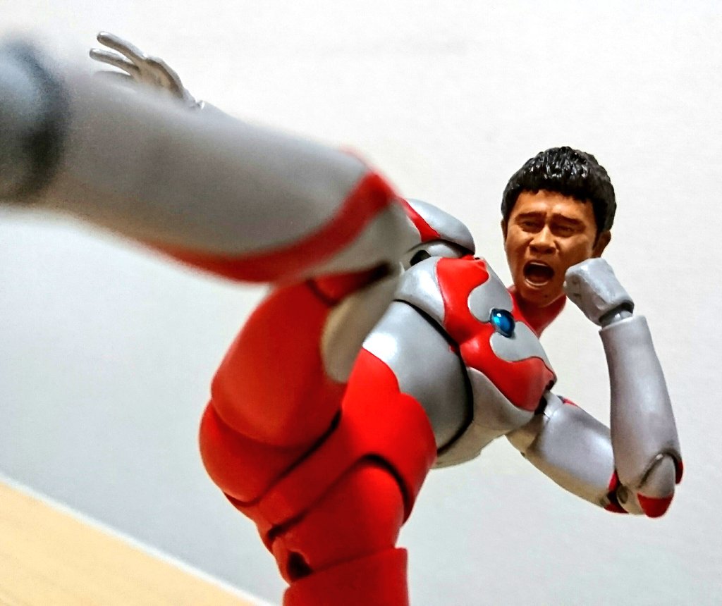 校長 Twitterissa ウルトラマン浜田 自分でやっててクソ笑ったwww ダウンタウン フィギュアーツ ウルトラアーツ