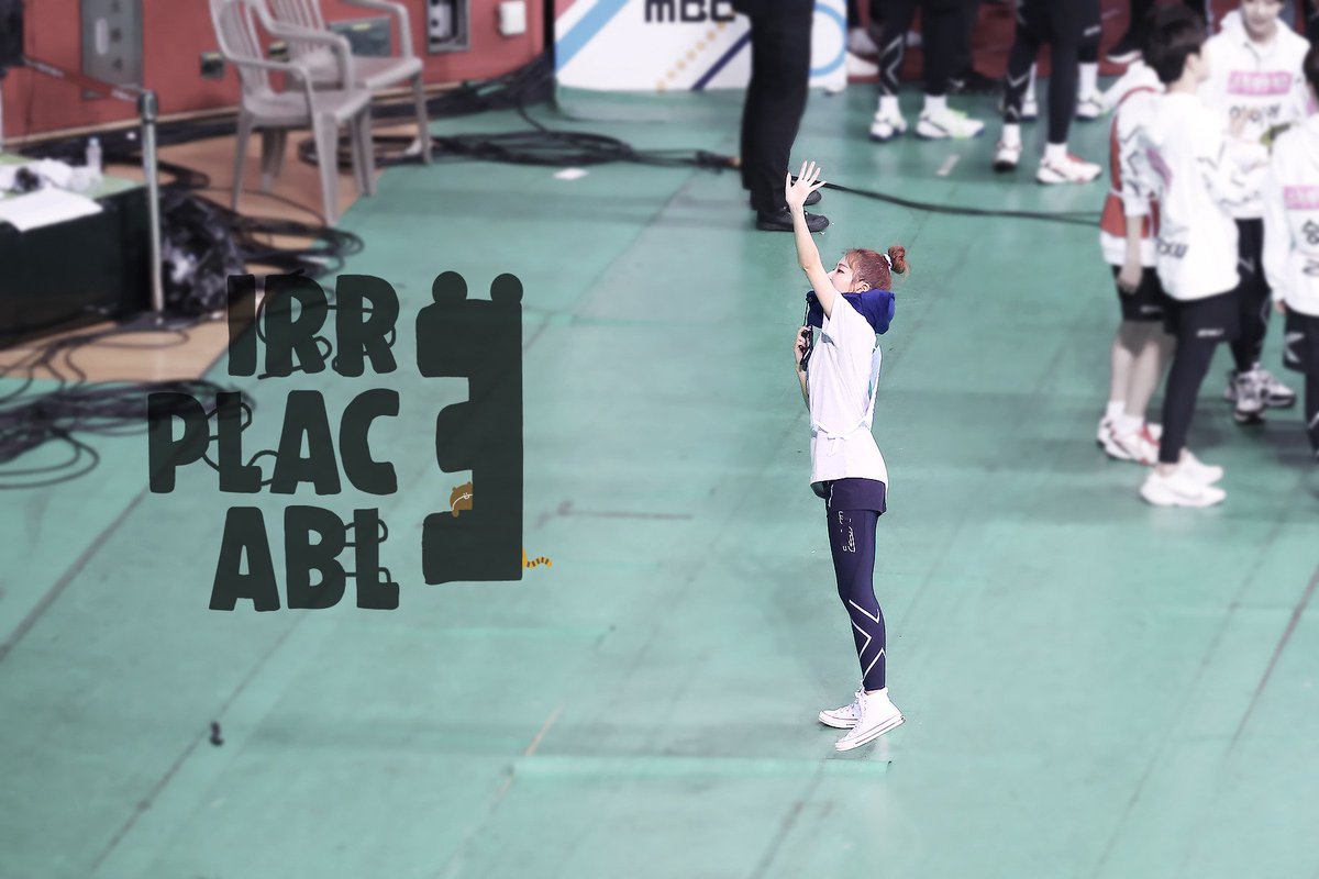 _dumbdumb_'s tweet image. I LOVE IRREPLACEABLE'S BIG LOGO PICTURES