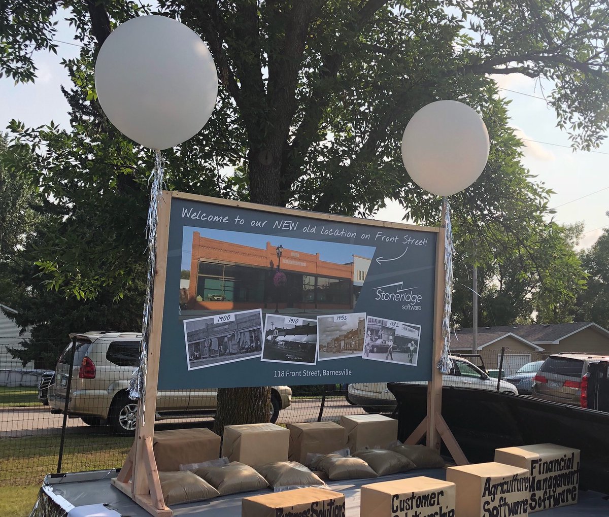 stoneridgesoft's tweet photo. Parade crew. #PotatoDays2018 #EnjoyOurWork #BarnesvilleMN https://t.co/mAxOV9ot2F