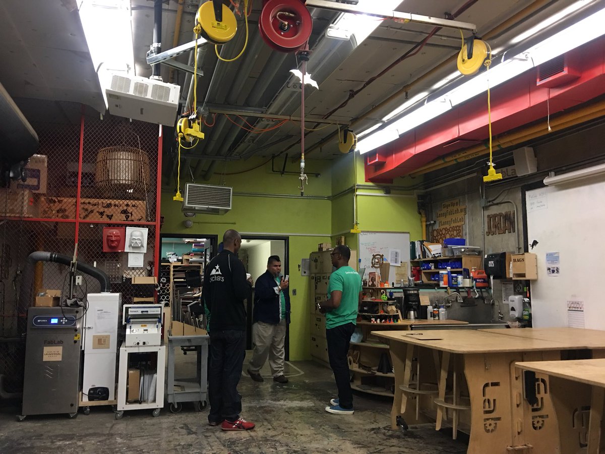 LilsG31's tweet image. A gem of @Laney_College is its #FabLab! @Joe__Gerber @ideocolab check them out #LaneyFabLab #SWOAK